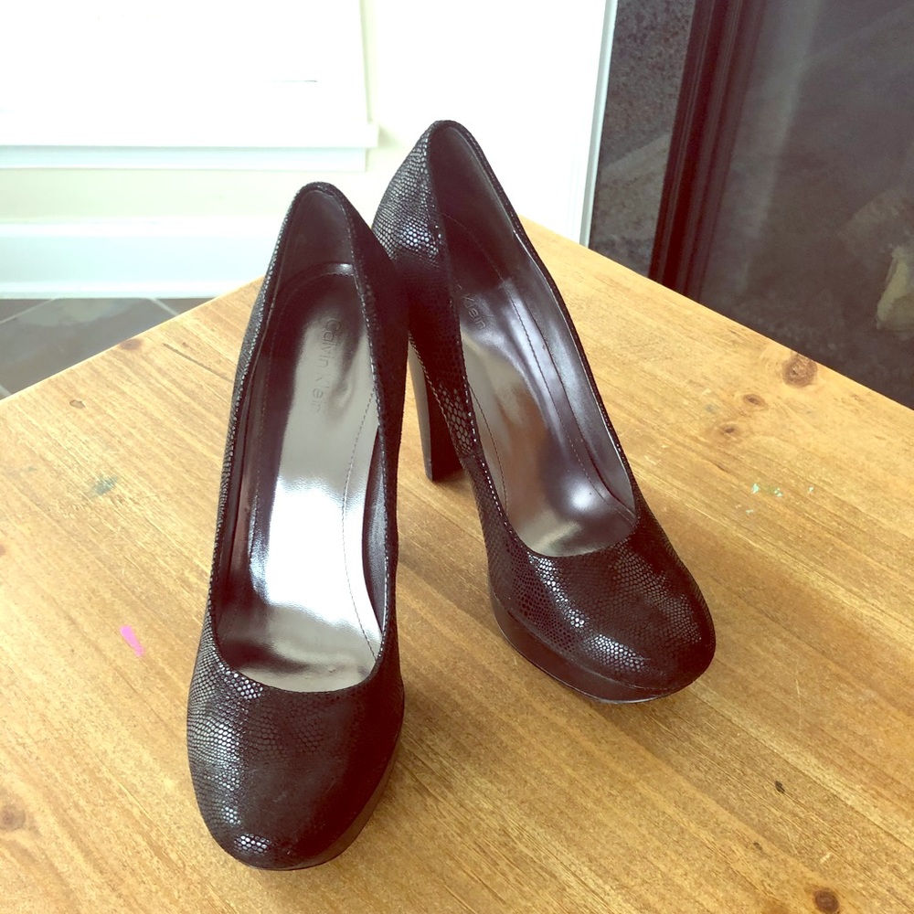 Calvin Klein black leather platform pumps